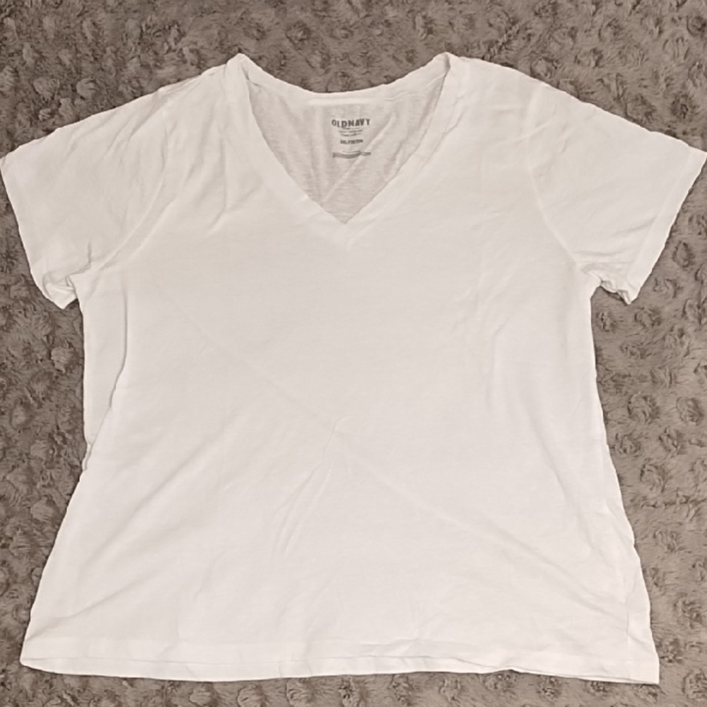 Old Navy Women's Classic White V-Neck Tee